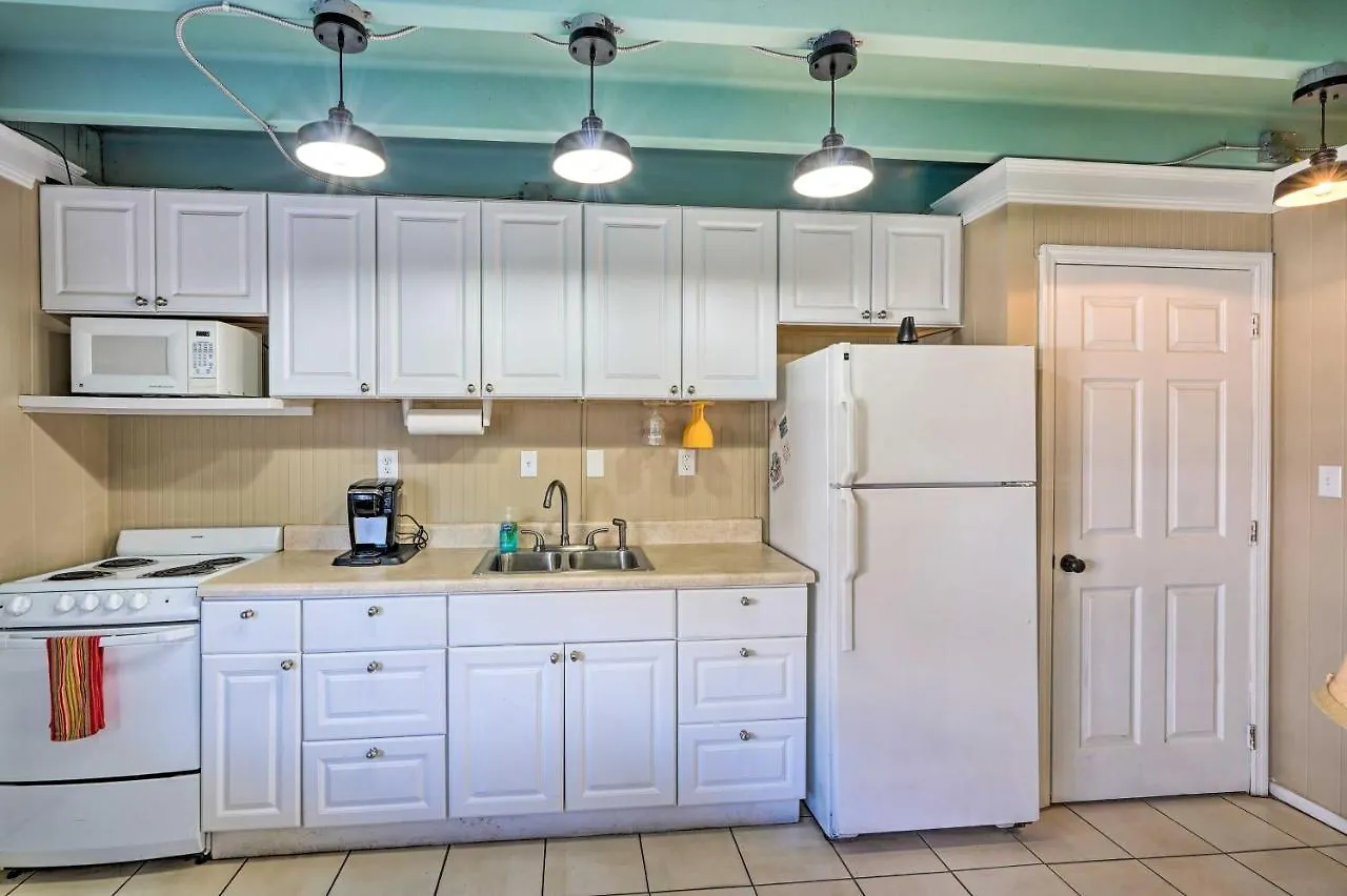 Panama City Condo With Pool Access, Steps To Beach! Panama City Beach Lägenhet